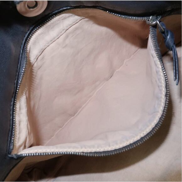 💎✨AUTHENTIC✨💎BOTTEGA VENETA Shoulder Bag - Picture 14 of 15